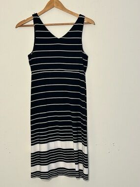 Athleta Size S Black White Striped Sleeveless V-Neck Dress